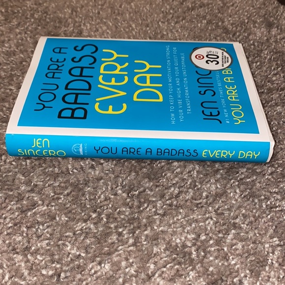 YOU ARE A BADASS EVERY DAY HARD BACK BOOK JEN SINCERO - Picture 3 of 3